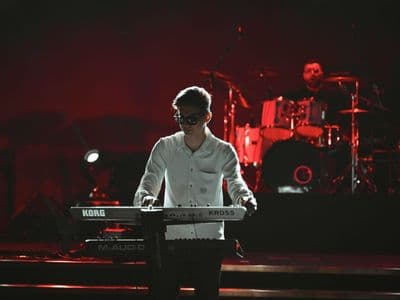 Harry Styles’ North American Tour Reaches New Heights with Sold-Out Shows and Emotional Performances
