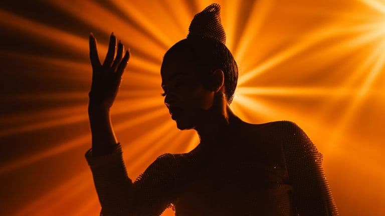 Zara Larsson Announces Independent Album ‘Midnight Sun’ and Ambitious Global Tour