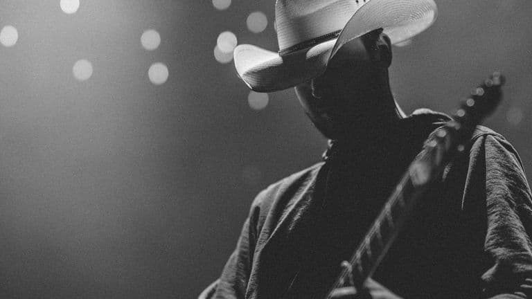 AI-Driven Country Track Hits No.1 on Digital Sales Chart, Sparking Industry Discussion
