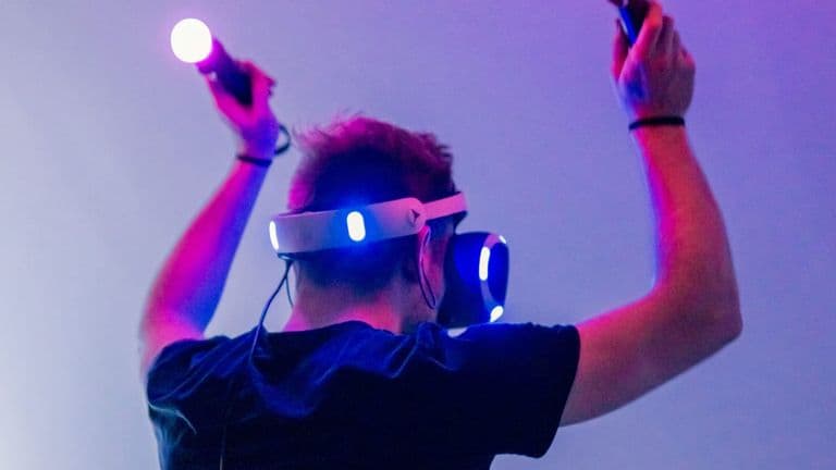The Impact of Virtual Reality Concerts on the Future of Live Music