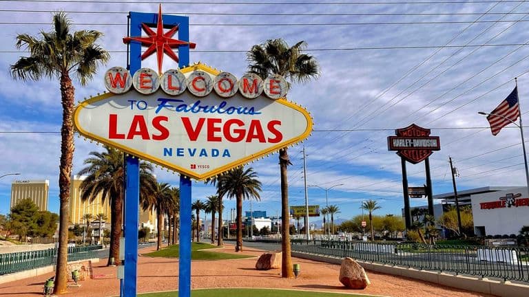 Adele Extends Las Vegas Residency Into 2026 Following Overwhelming Demand
