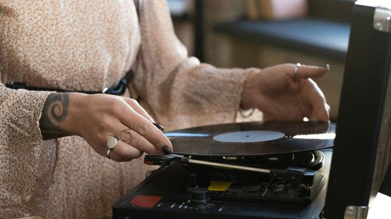 Music Industry Reports Surge in Vinyl Sales