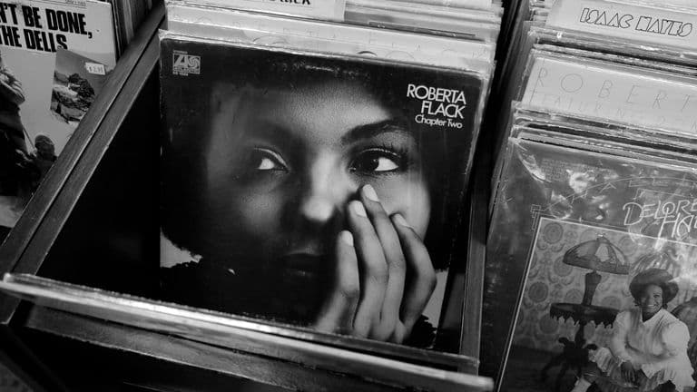 Joni Mitchell Unveils ‘Joni’s Jazz’: A 61-Track Retrospective Celebrating Her Jazz Legacy