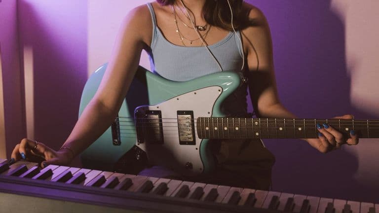 Olivia Rodrigo Ignites North America with Electrifying ‘Heartcore’ Tour