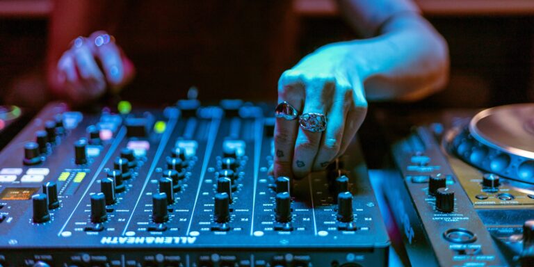 How One Rising Electronic Producer Is Navigating the Change in 2025’s Music Landscape