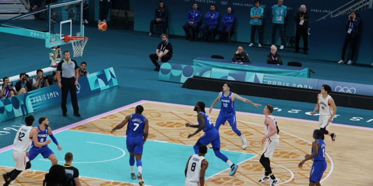 Brandy Headlines Cultural Moment at 2026 NBA All‑Star Game with Standout Anthem Performance